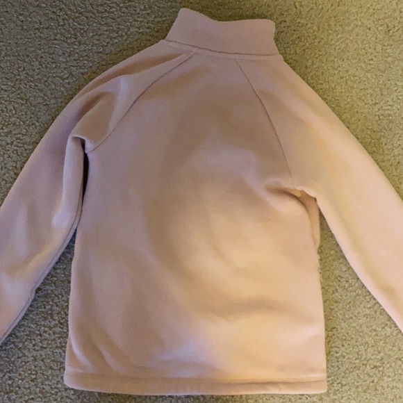 Athleta Top. - Picture 2 of 5